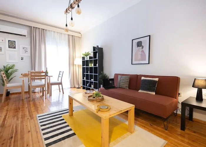 דירה 3br With Balcony *