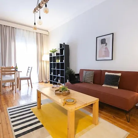 Apartment 3br With Balcony *