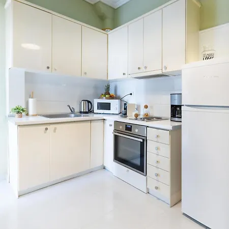 3br With Balcony アパート テッサロニキ