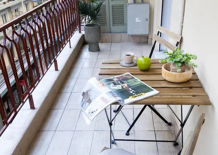 3br With Balcony Lägenhet *